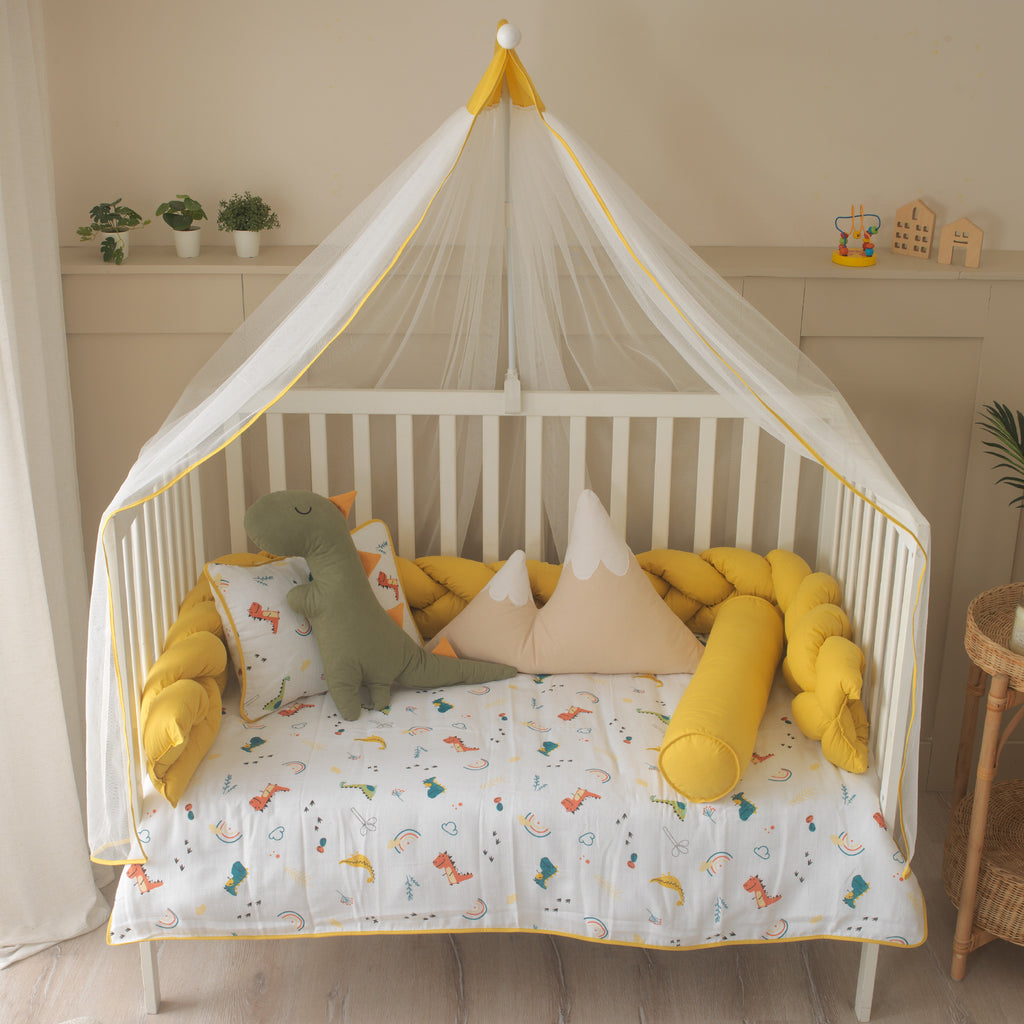 Bebek sağlığına uygun antialerjenik kumaş ve el yapımı dikiş detayları.