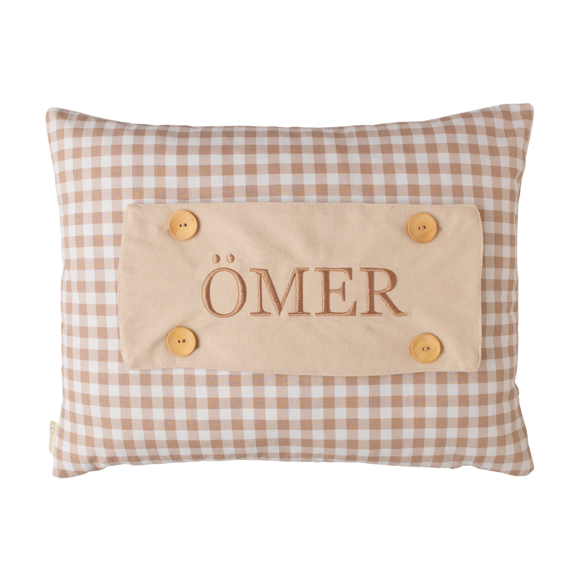 Teddy isimli bebek yastığı el nakışı ahşap düğme vichy ekose