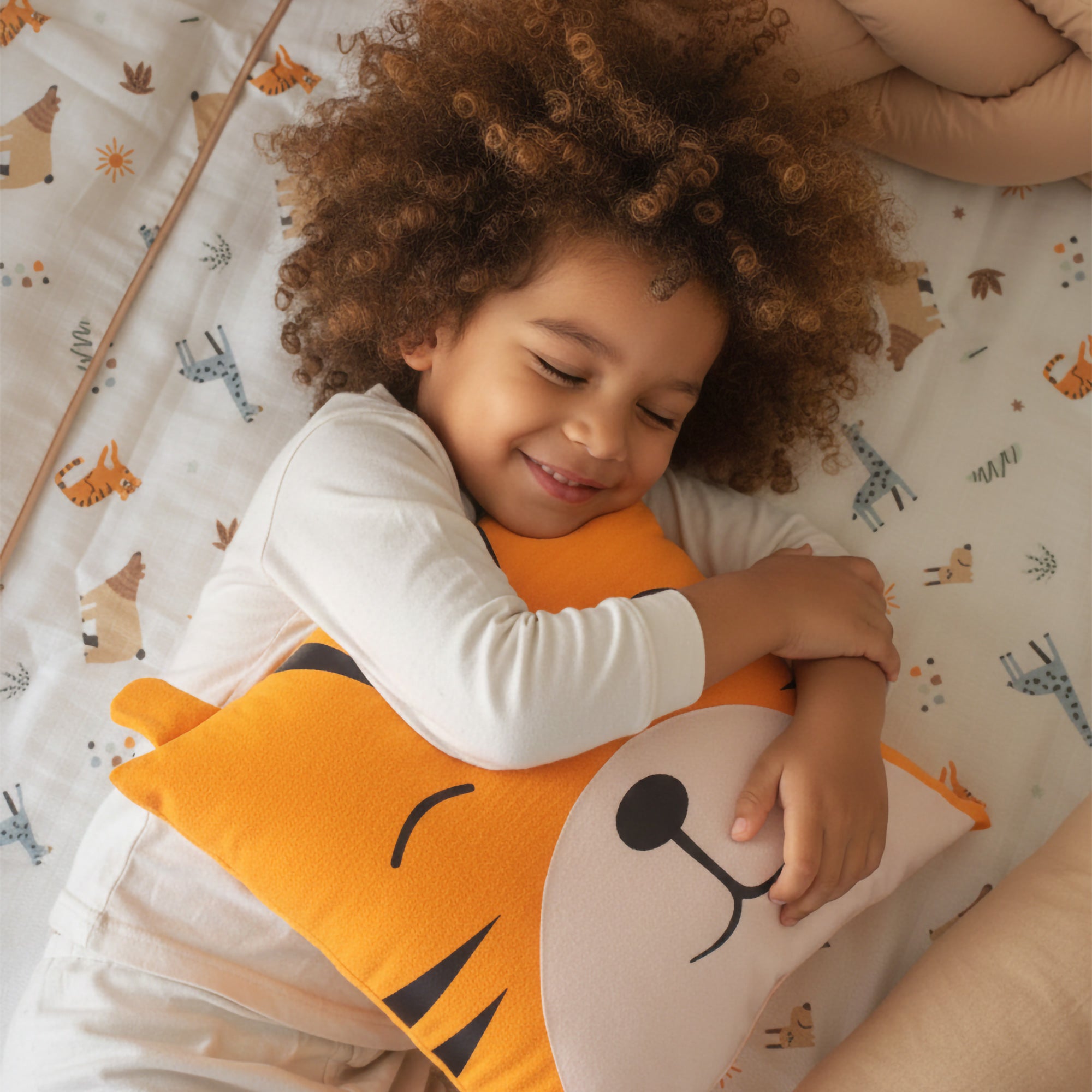 Lüks süet kumaş kaplan uyku dostu Joyful Kids özel tasarım.