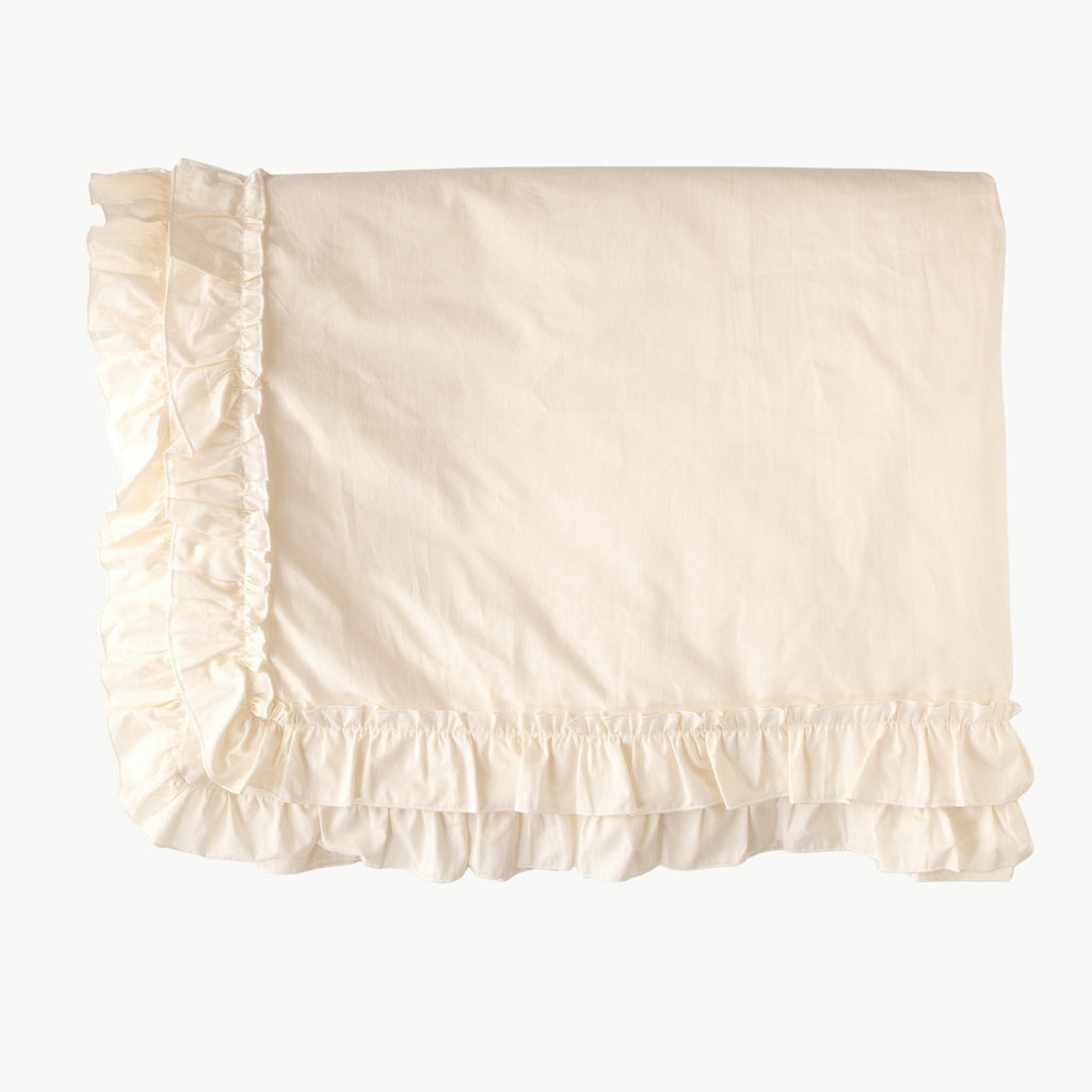 Luna krem fırfırlı %100 pamuk bebek ve çocuk nevresim kılıfı görünümü.