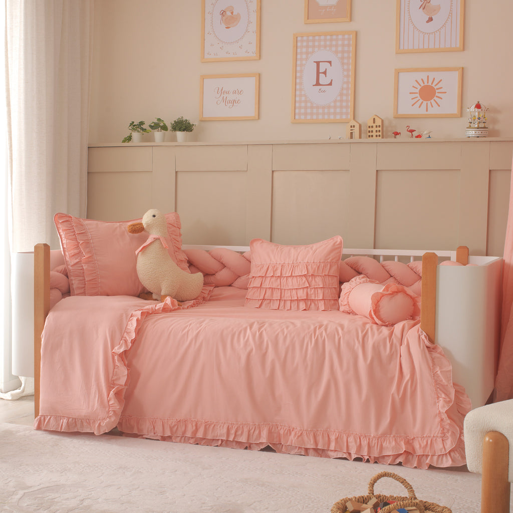 Luna pembe fırfırlı Montessori uyku seti kız bebek odası dekorasyonu ve yatak düzenlemesi.