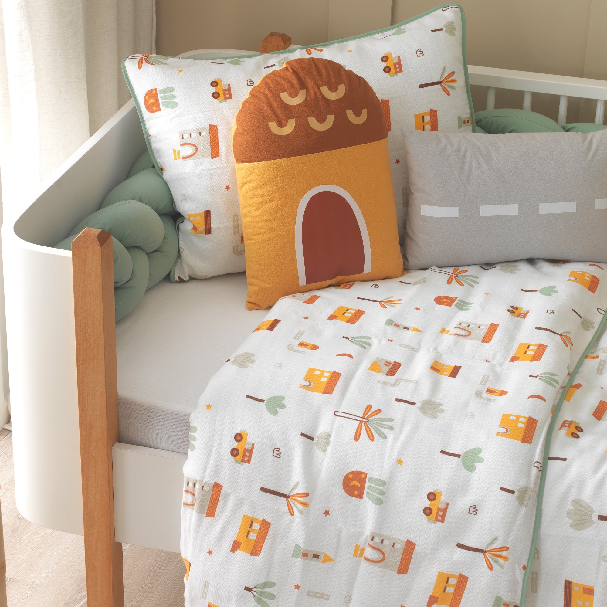 Sakarya üretimi el yapımı lüks tasarım My City serisi çocuk uyku seti.