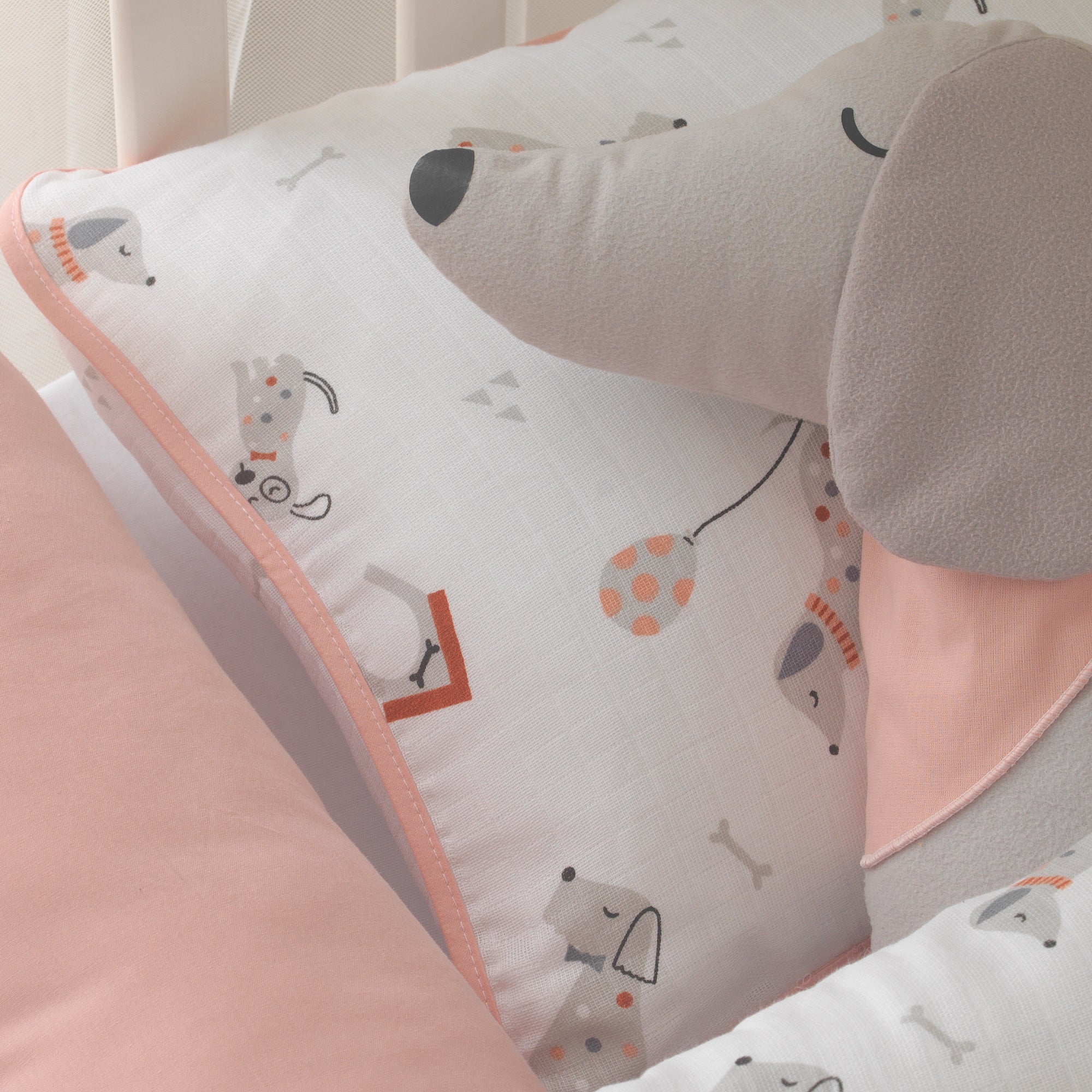 Joyful Kids imzalı, karakter odaklı ve el yapımı Puppy serisi paket içeriği.