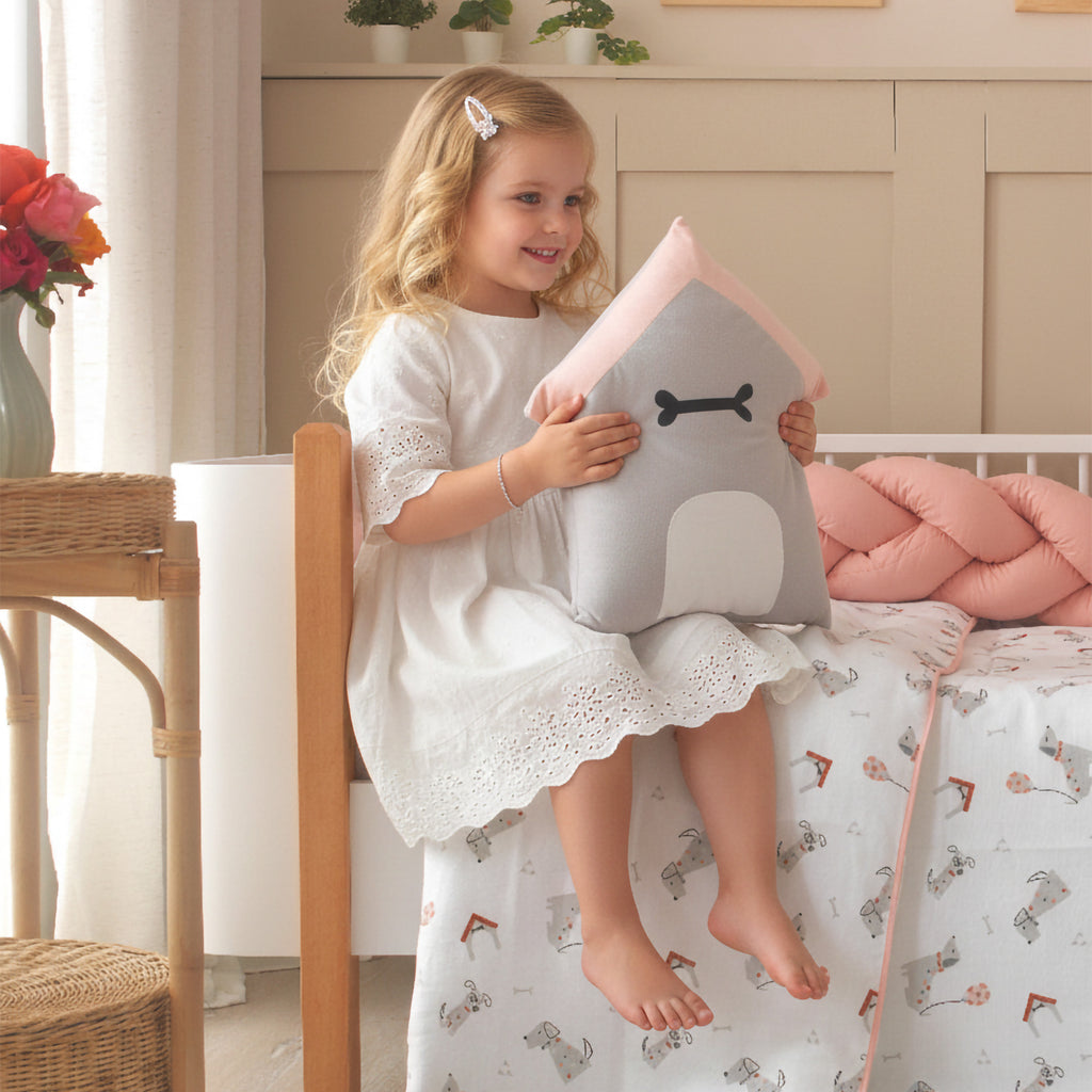 45x45 cm pamuklu kumaş köpek kulübesi figürlü bebek yastığı.