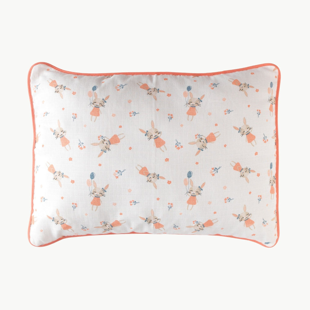 Tavşan desenli pamuklu bebek baş yastığı 35x50 cm dolgulu.