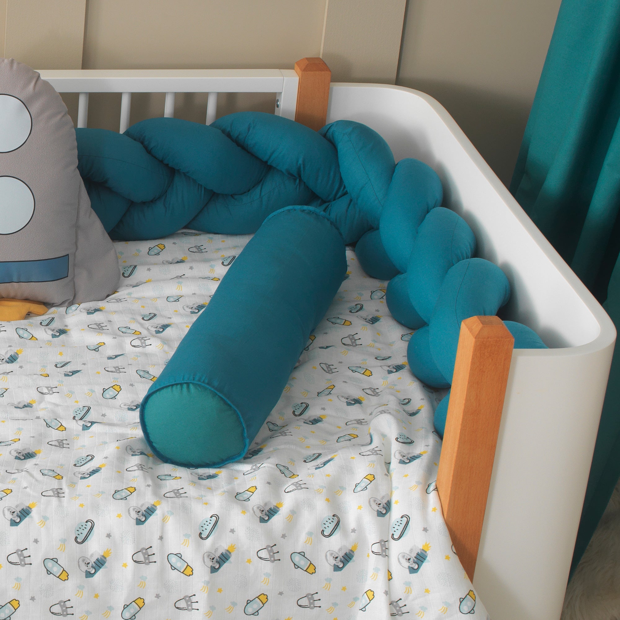 Joyful Kids pamuklu kumaş antialerjik mavi silindir bariyer yastık.