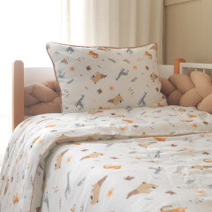 Jungle Safari Temalı %100 Pamuk Müslin Uyku Seti – Kaplan, Aslan, Zürafa Yastıklı, Bebek ve Çocuk Odası için