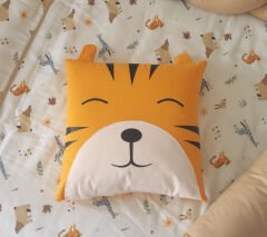 Kaplan Figürlü Uyku ve Oyun Arkadaşı Yastık – Jungle Temalı Dekoratif Çocuk Yastığı
