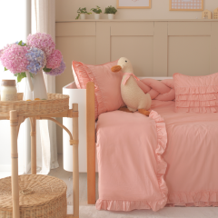 Luna %100 Pamuk Montessori Bebek Uyku Seti –  Fırfırlı, Pembe Renk, Ördek Uyku Arkadaşı ile