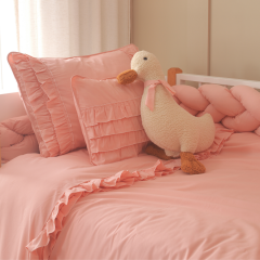 Luna %100 Pamuk Montessori Bebek Uyku Seti –  Fırfırlı, Pembe Renk, Ördek Uyku Arkadaşı ile